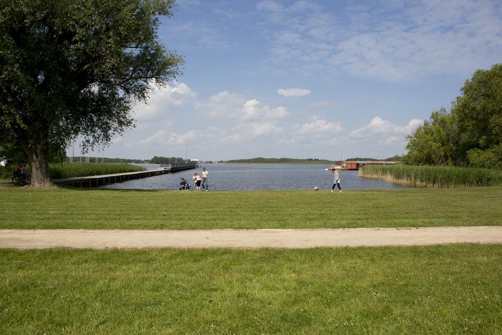 Ferienzentrum Yachthafen Rechlin Exterior photo